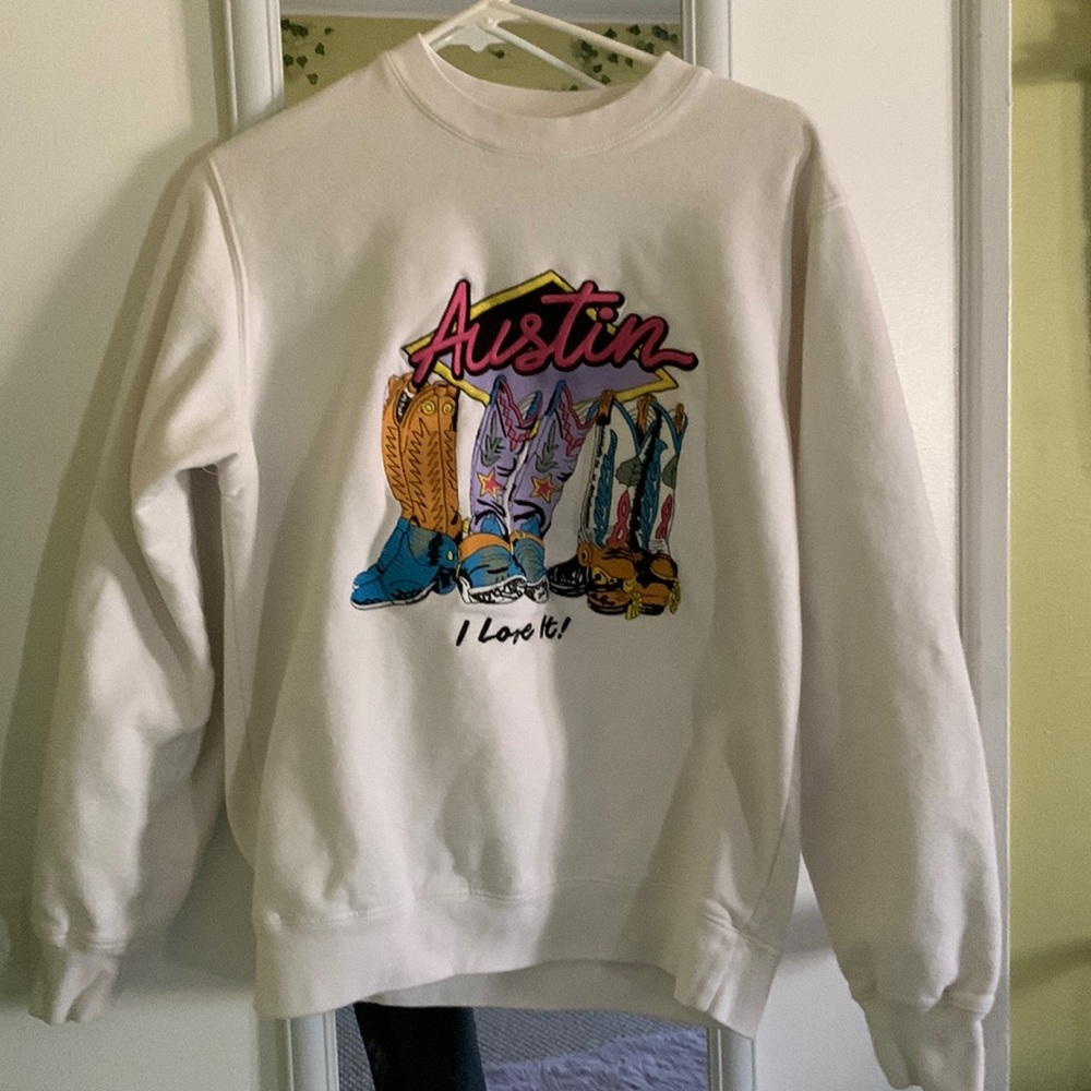 Brandy Melville Austin I love it erica crewneck